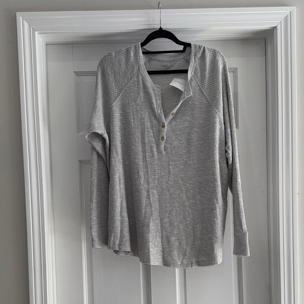 NWT American Eagle Cozy & Super Soft Gray Long Sleeve Women's Top